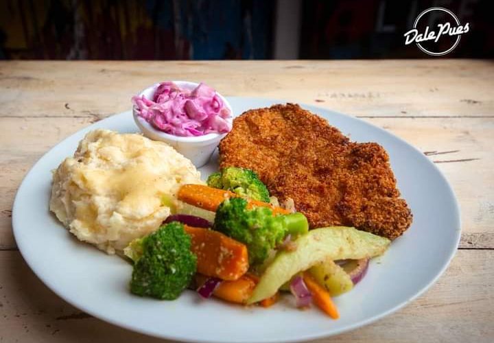 Mama's Schnitzel Plate