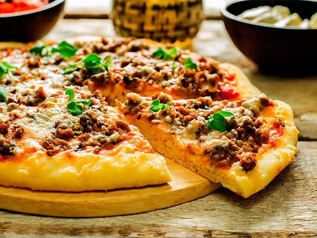 Pizza Carne