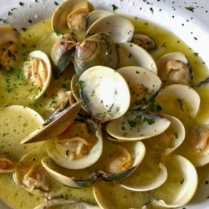 Almejas en Esencia de Vino