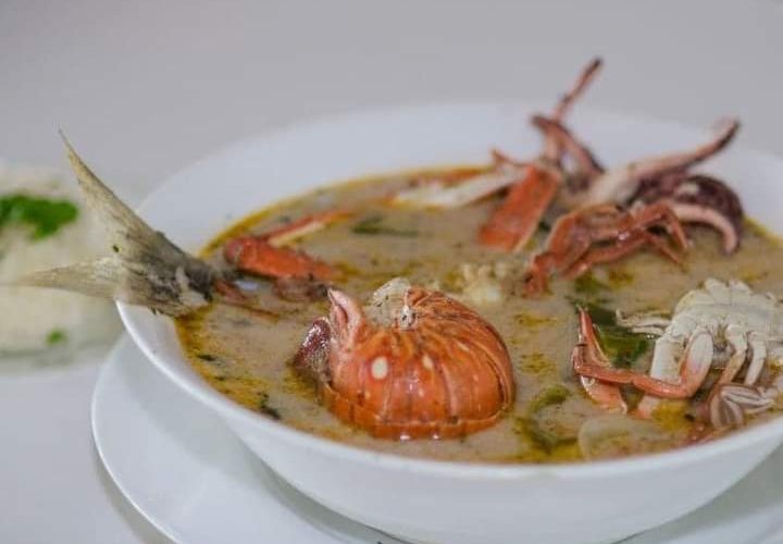 Sopa Marinera (5 Tipos de Mariscos)