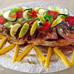 Pescado entero frito