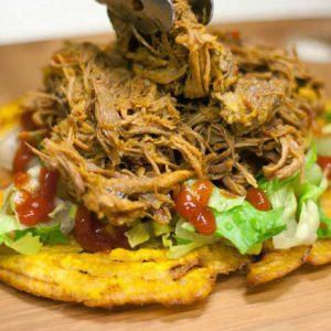 Tostones con Carne