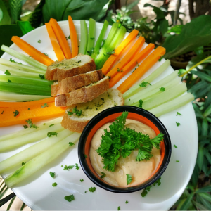 Hummus with Carrots