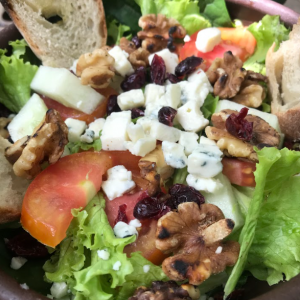 BLUE CHEESE & APPLE SALAD