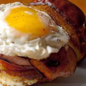 Bologna & Egg w/cheese